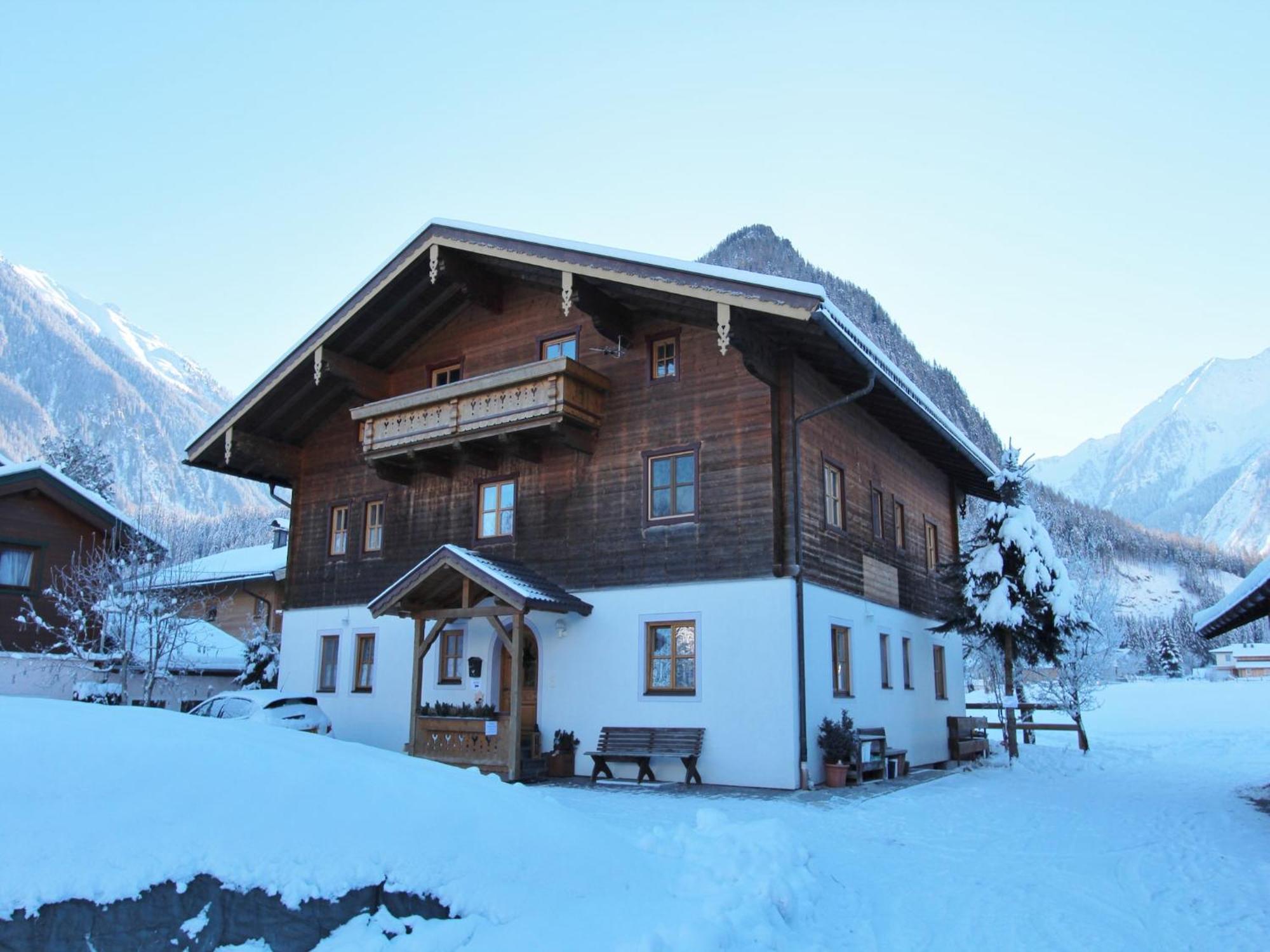 Serene Cottage In Neukirchen Am Gro Venediger Neukirchen am Großvenediger Εξωτερικό φωτογραφία